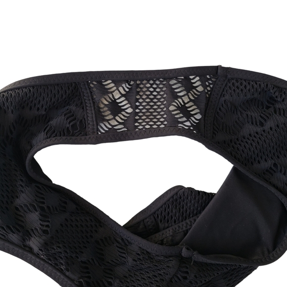 Becca Black Crochet Two Piece Bikini Top S And Bottoms XS - Picture 12 of 15